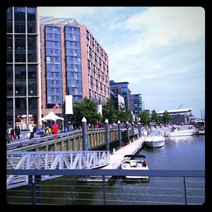 Meet your Posher, Feny